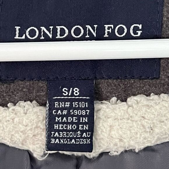 LondonFog Boys warm coat w/ hood Size 8 wrist buttons worn shown in pictures - Picture 7 of 12